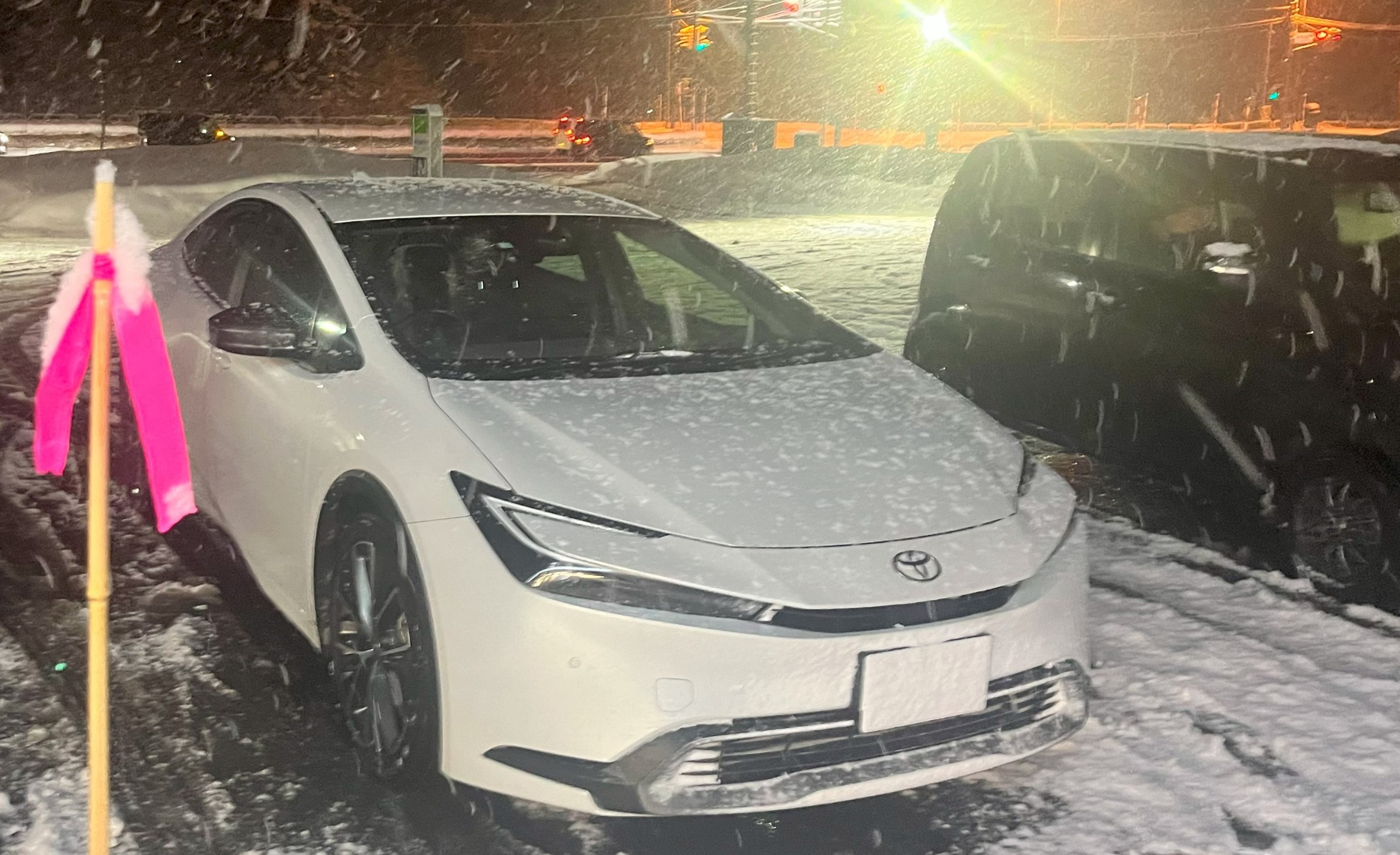 【JAPAN】One-way Rental car just for 2,000 yen per day! "Katamichi Go" by Toyota Rent a Car prius