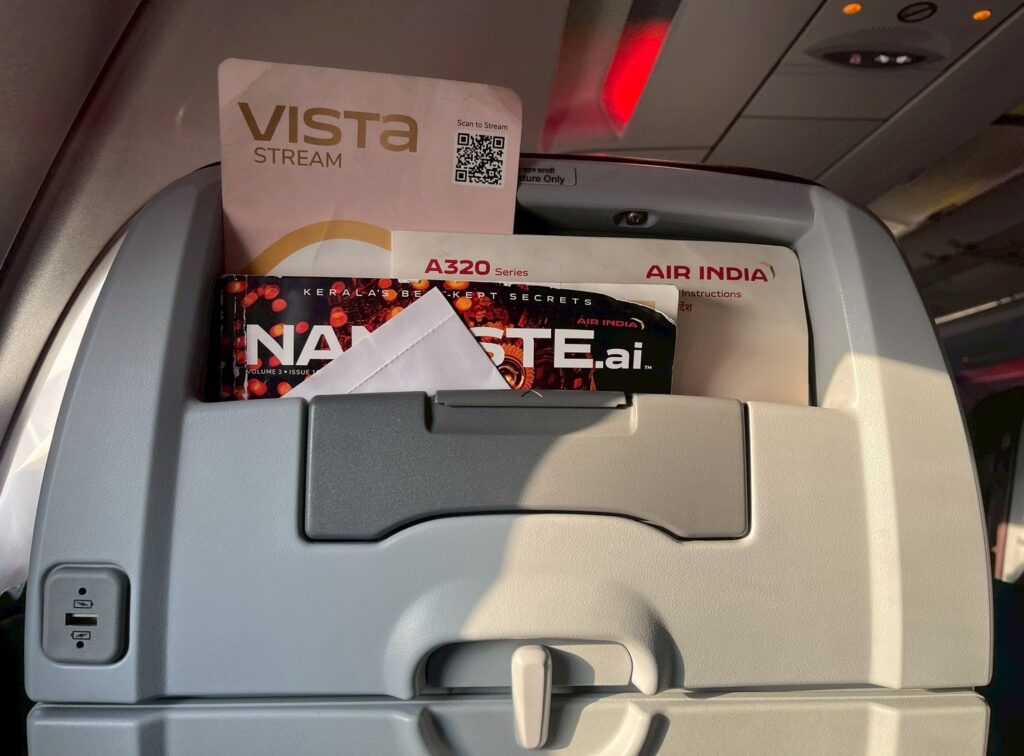 【Air India】 Flight Report: Jaipur to Delhi #A320neo / Premium Economy / Operated by Vistara jaipur (277)